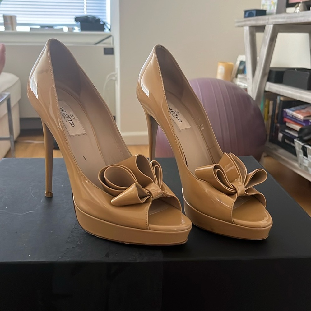 Valentino Nude Peep Toe Heels size 37.5